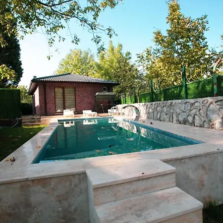 Secluded Villa With Private Pool In Sapanca Yanık
